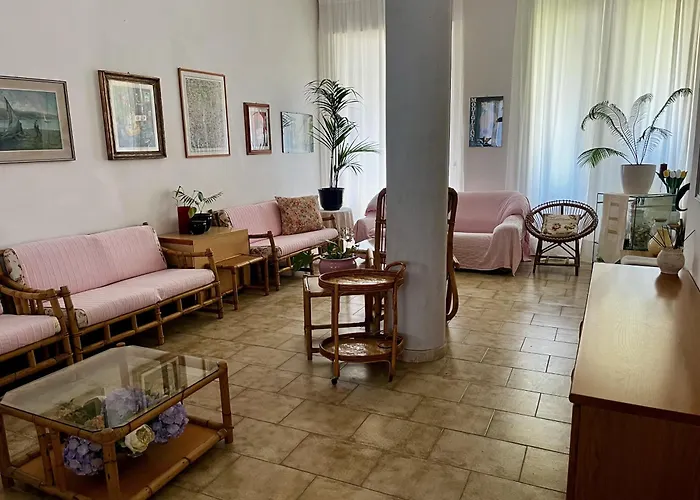 Lucevanlestelle - Full Comfort Quiet By The Promenade * Viareggio