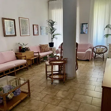 Lucevanlestelle - Full Comfort Quiet By The Promenade * Viareggio