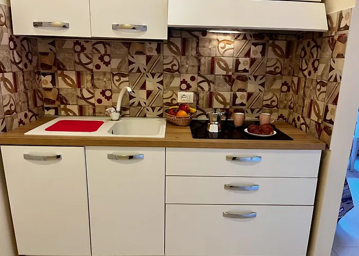 Lucevanlestelle - Full Comfort Quiet By The Promenade Viareggio